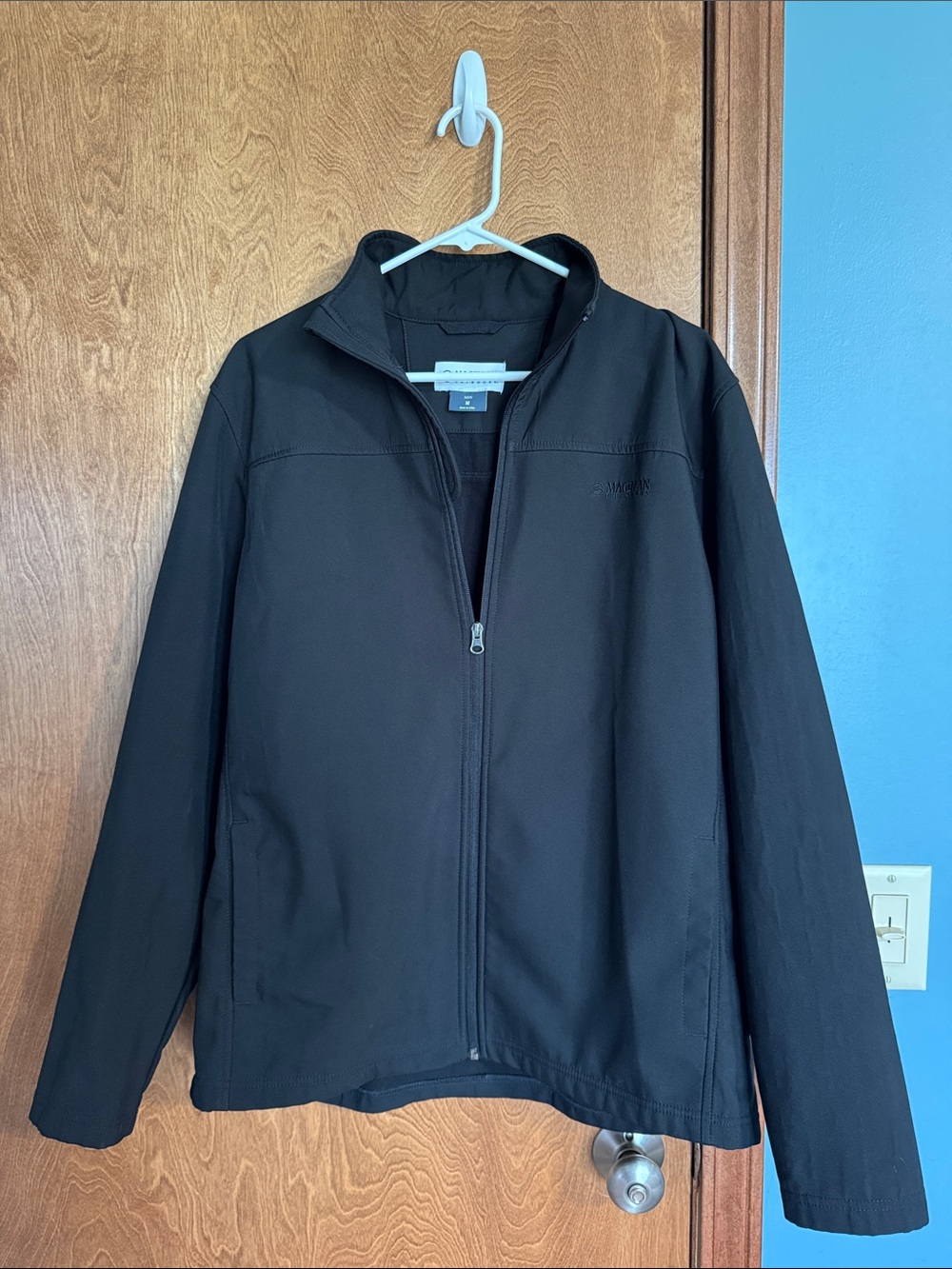 Magellan Men's Black Softshell Jacket